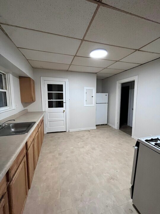 114 N Thomas Ave in Kingston, PA - Building Photo