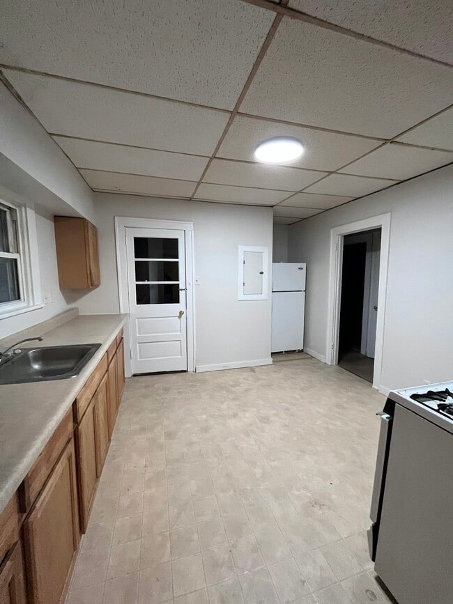 property at 114 N Thomas Ave