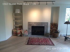 1502 Island Park Walk in Vancouver, BC - Building Photo - Building Photo