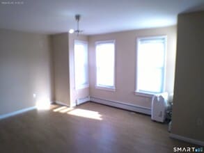 13 Armstrong Pl in Bridgeport, CT - Building Photo - Building Photo