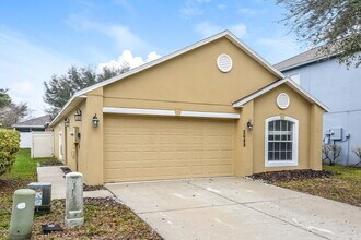 2688 Whispering Trails Dr in Winter Haven, FL - Foto de edificio - Building Photo