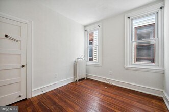 5041 Locust St in Philadelphia, PA - Building Photo - Building Photo