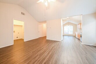 1011 Caliente Dr in Grand Prairie, TX - Building Photo - Building Photo