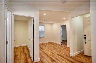 12 Leroy Ave, Unit #1 in Lawrence, MA - Building Photo - Building Photo