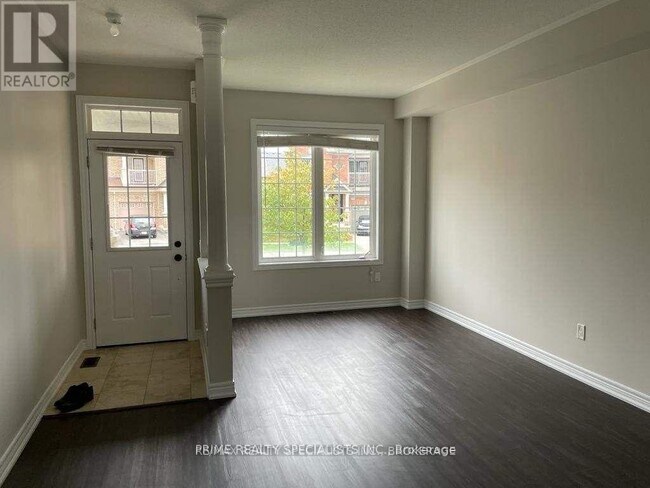 40 Kawana Rd in Brampton, ON - Building Photo - Building Photo