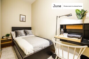 Room in Shared 3 bed/1 bath home in New York, NY - Building Photo