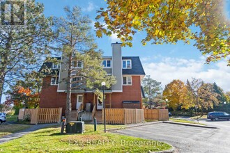 6-206 Terrace Dr in Ottawa, ON - Building Photo - Building Photo