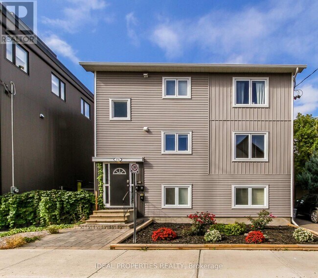 property at 276 Carruthers Ave