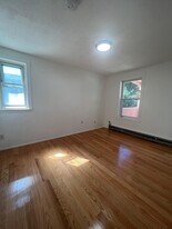 235 Lexington St, Unit #3 in Boston, MA - Building Photo - Building Photo