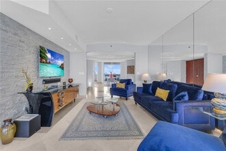 19111 Collins Ave in Sunny Isles Beach, FL - Building Photo - Building Photo