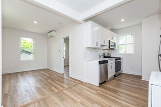 164 Glenwood Ave, Unit 102 in Bloomfield, NJ - Building Photo - Building Photo
