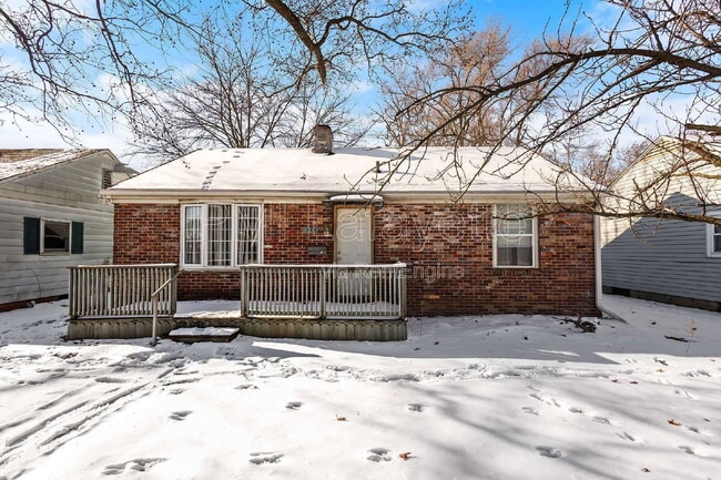 property at 618 S 18th St