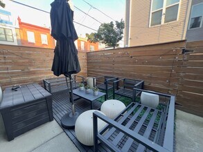 2702 Sears St in Philadelphia, PA - Foto de edificio - Building Photo