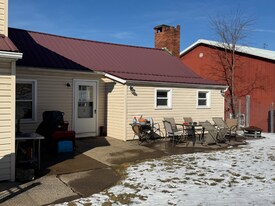 1344 E College Ave, Unit 2 in State College, PA - Building Photo