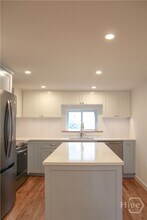 732 E 38th St in Savannah, GA - Building Photo - Building Photo