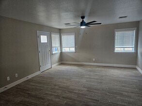 9863 Needles Dr in Mohave Valley, AZ - Foto de edificio - Building Photo