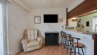 100 Ocean Ave N in Bradley Beach, NJ - Building Photo - Building Photo