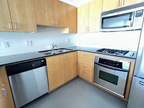 285 W 6th St in Los Angeles, CA - Building Photo - Building Photo