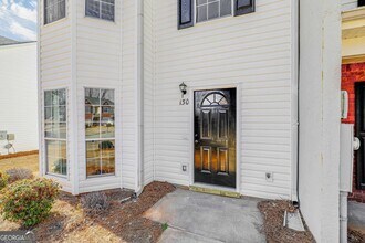 130 Chastain Loop in Newnan, GA - Foto de edificio - Building Photo