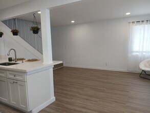 203 E Tiffany Dr in West Palm Beach, FL - Building Photo - Building Photo