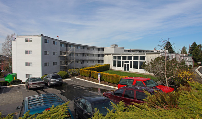 Sky Harbor Terrace in Seattle, WA - Building Photo - Building Photo