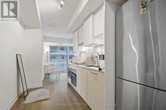 195-2195 Redpath Ave in Toronto, ON - Building Photo - Building Photo
