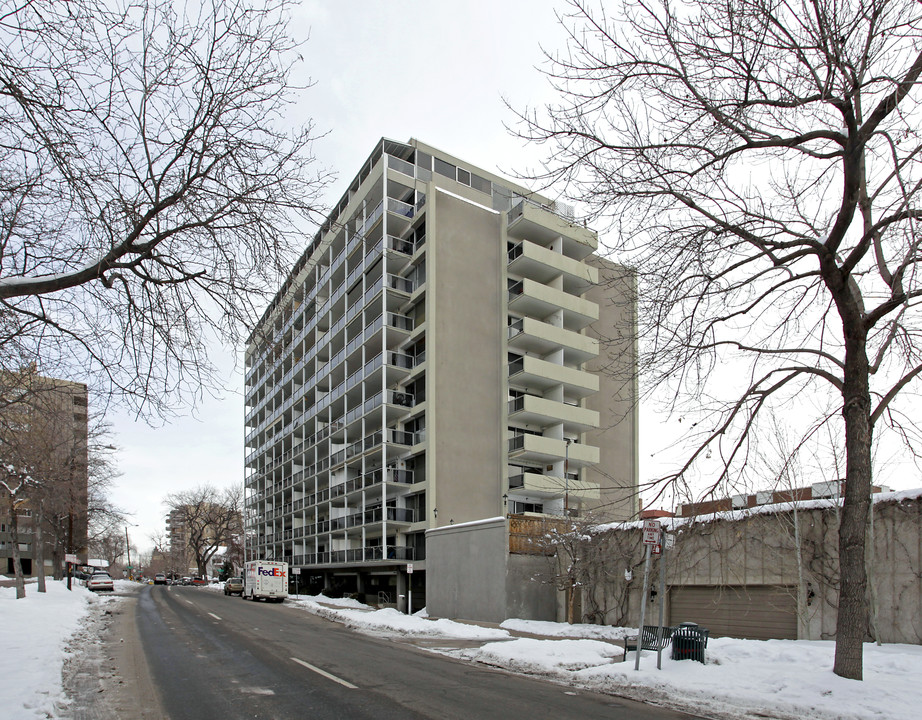 888 Logan St in Denver, CO - Foto de edificio