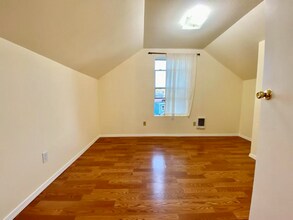 4226 7th Ave NE in Seattle, WA - Building Photo - Building Photo
