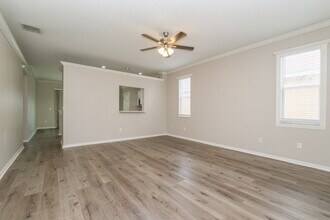 6637 Cambridge Park Dr in Apollo Beach, FL - Building Photo - Building Photo