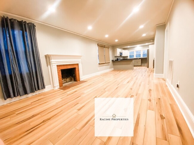 206 W Lee Rd in Taylors, SC - Building Photo - Building Photo