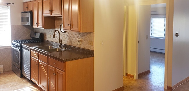 835 Pearson St in Des Plaines, IL - Building Photo - Building Photo