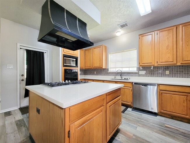 property at 8502 Canyon Pine Dr