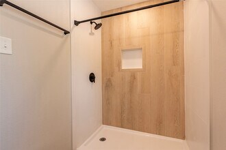 4813 Cedar St in Seabrook, TX - Building Photo - Building Photo