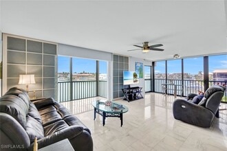 3200 Gulf Shore Blvd N in Naples, FL - Building Photo - Building Photo