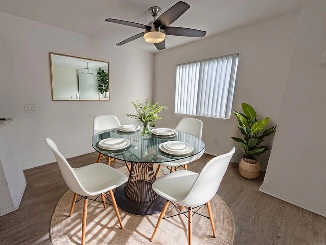 11105 Rose Ave in Los Angeles, CA - Building Photo - Building Photo