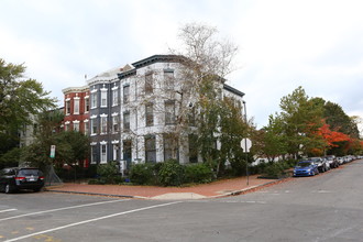 657 A St SE in Washington, DC - Building Photo - Building Photo