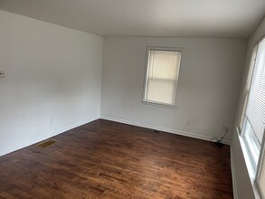 206 N Pearl St in Tecumseh, MI - Building Photo - Building Photo