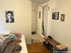4 Forster St, Unit 1 in Somerville, MA - Building Photo - Building Photo