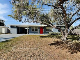 3120 56th St N in St. Petersburg, FL - Building Photo