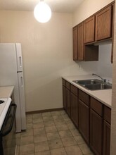 Westmar Apartments in Marshall, MN - Foto de edificio - Building Photo