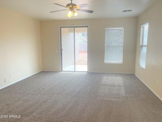 10017 W Raymond St in Tolleson, AZ - Building Photo - Building Photo
