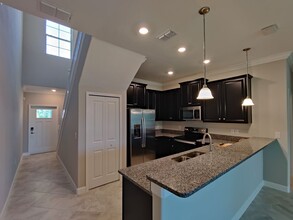1379 White Fox Run in Lutz, FL - Building Photo - Building Photo