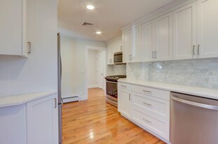 45 Frairy St, Unit B in Medfield, MA - Building Photo