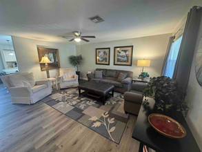 203 Esther St in Naples, FL - Building Photo - Building Photo