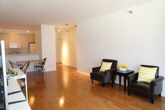 330 N Jefferson St, Unit 602 in Chicago, IL - Foto de edificio - Building Photo