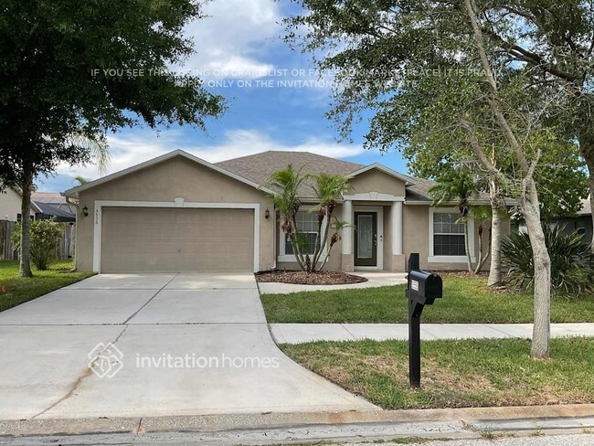 property at 3556 Long Leaf Dr
