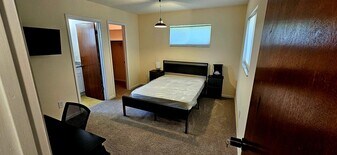 8455 Frost St N in Jacksonville, FL - Building Photo