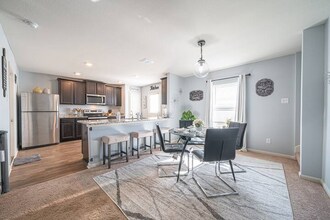 11922 Lake Park in San Antonio, TX - Foto de edificio - Building Photo