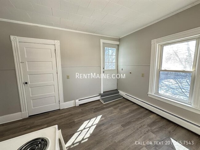 88 Larkin St, Unit 4 in Bangor, ME - Building Photo - Building Photo