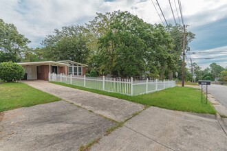 2301 Kimberly Dr in Augusta, GA - Foto de edificio - Building Photo